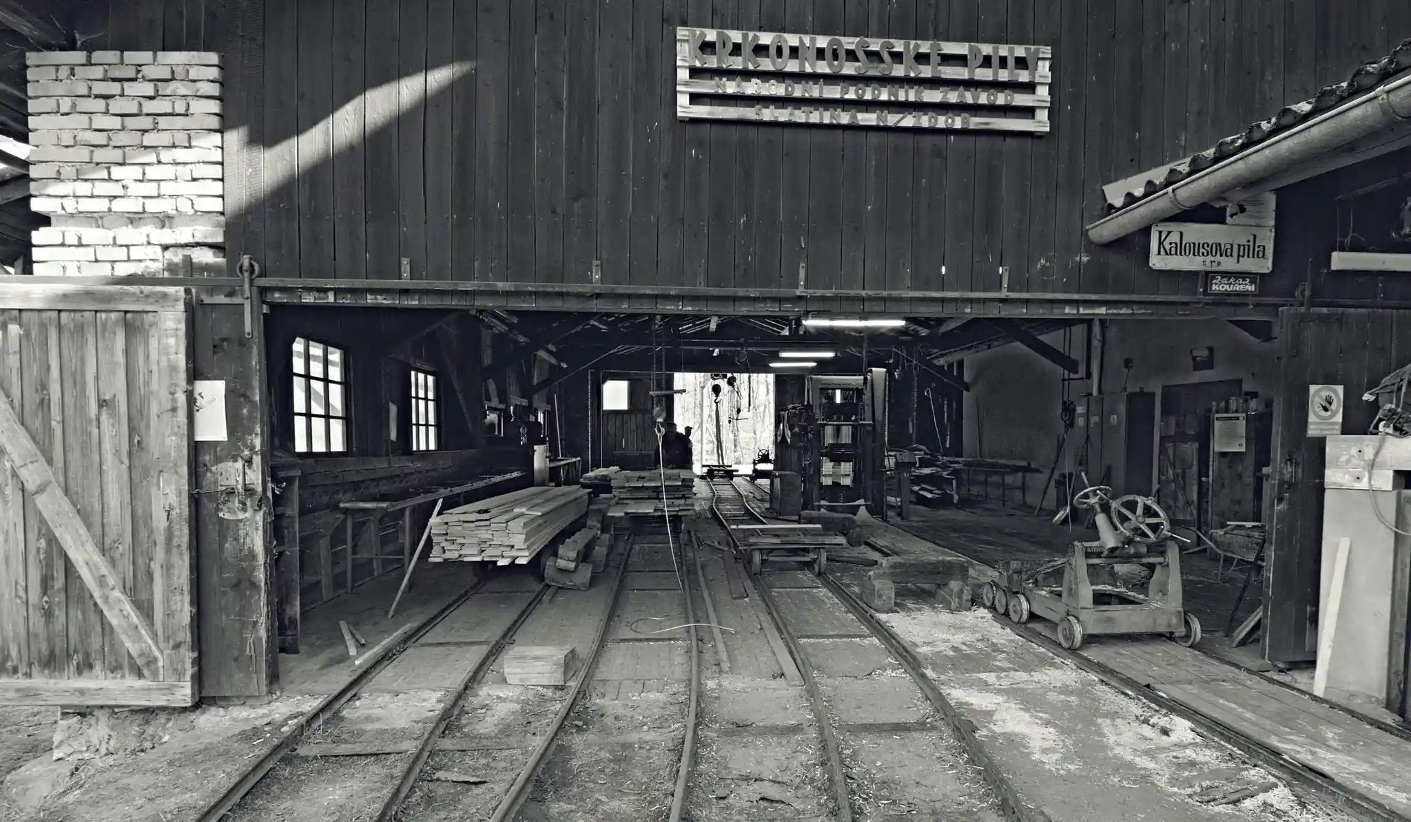 Historický vstup do Pily RUFALES ve Slatině nad Zdobnicí